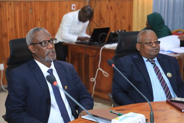 The Director of the University of Gezira calls for
activating participatory
research and stresses
support for scientific research priorities